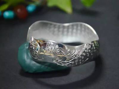 水貝國際珠寶交易中心手鐲文化展--&ldquo;何以致契闊?繞腕雙跳脫&rdquo;