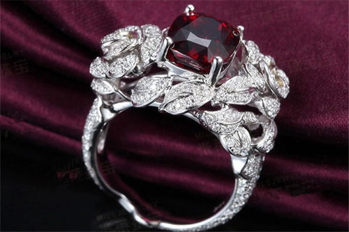 米萊珠寶白18k金5.01克拉石榴石鉆石戒指